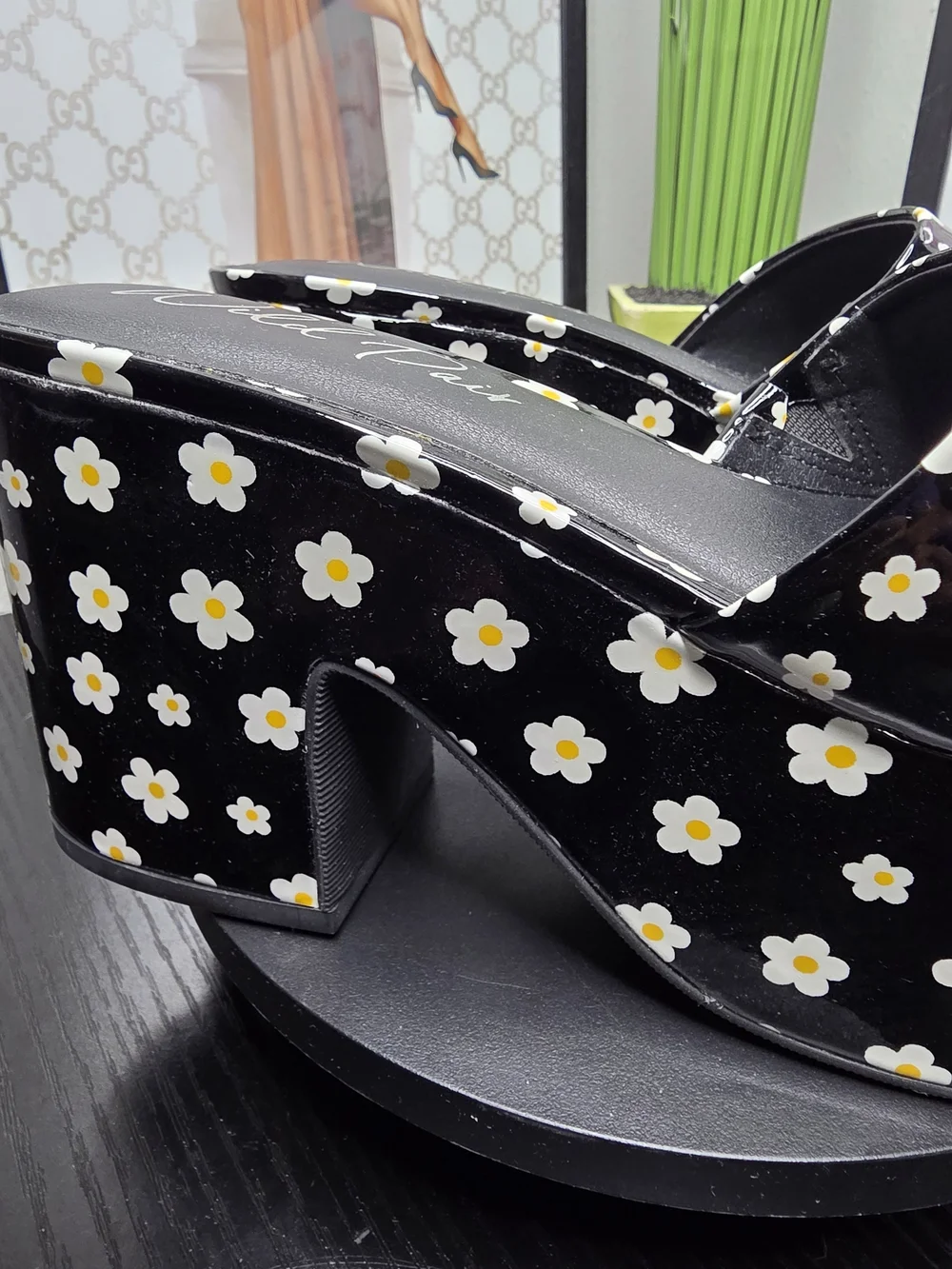 Wild Pair Daisy Platform Slide Sandals